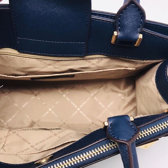 Michael Kors Bag - Picture 2 of 5